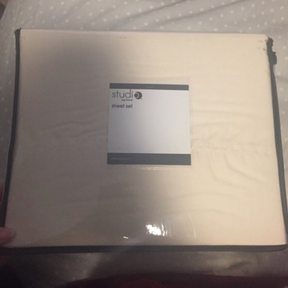 100% cotton queen sheet